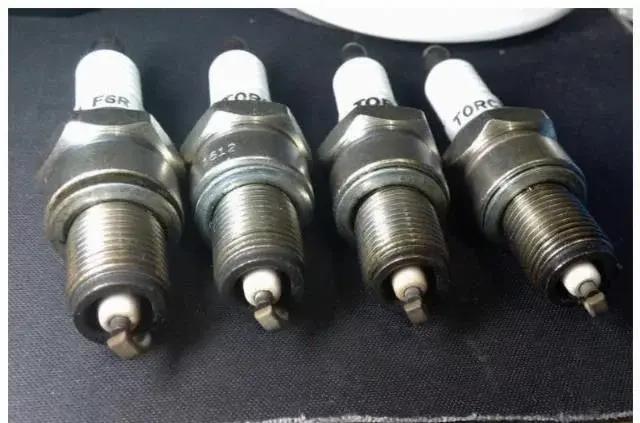 車子出現(xiàn)這3種征兆，是在提醒該換火花塞了